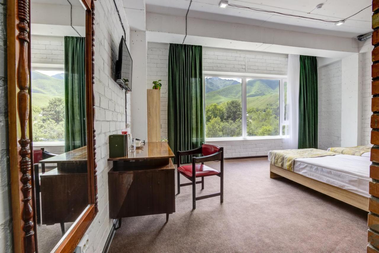 Verkhnyaya Alaarcha Olive Ala-Archa Hotel & Spa מראה חיצוני תמונה